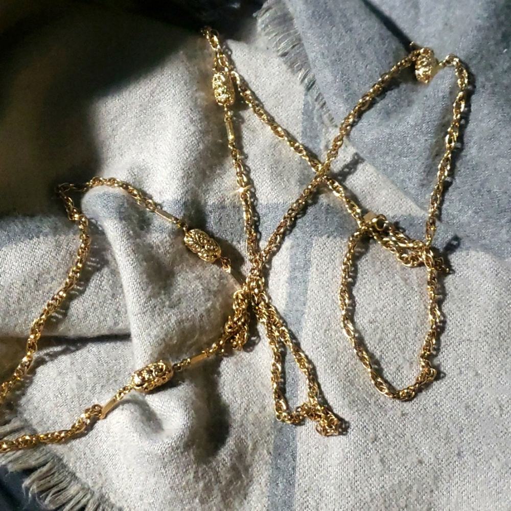Sarah Coventry vintage necklace